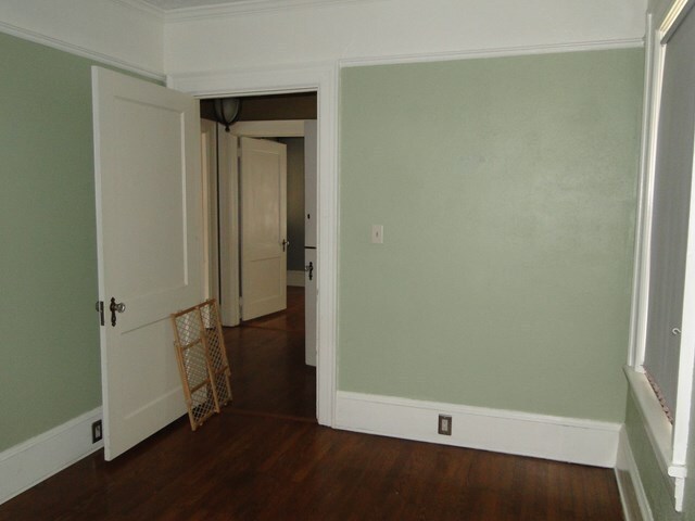 Building Photo - Great Home close to Downtown