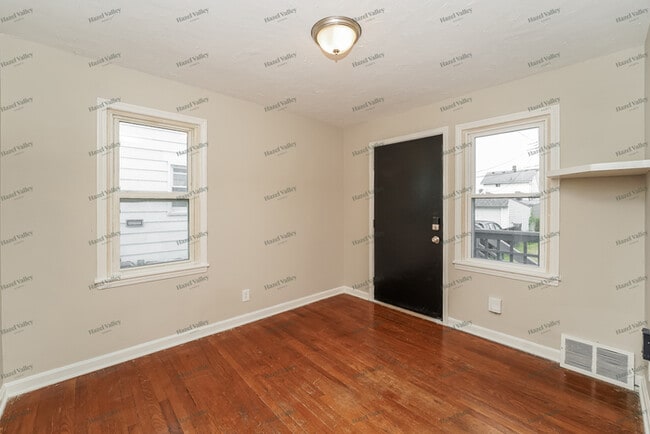 Building Photo - 5236 W 46th St