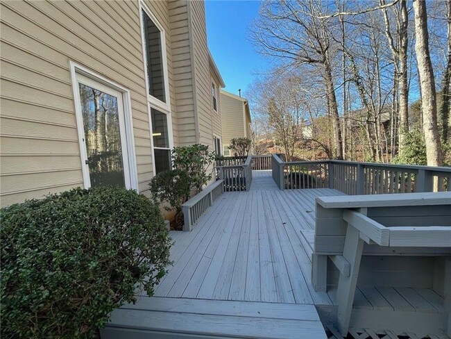 Building Photo - 3600 Patterstone Dr