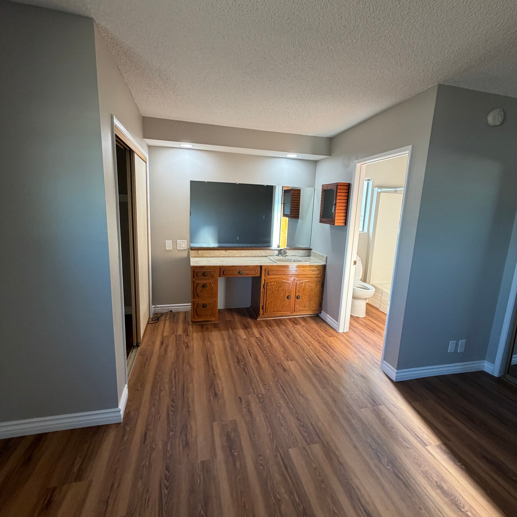 Building Photo - 17632 Los Alimos St
