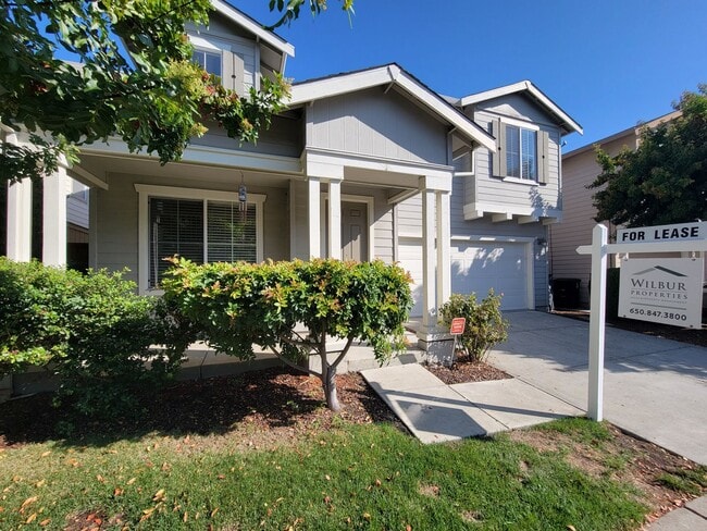 Building Photo - Large Single Family Home in Desirable Univ...