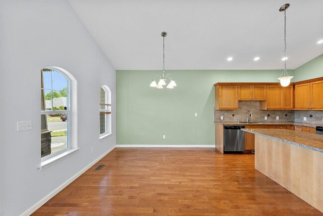Building Photo - 3 bedroom 2 bath Home for Rent in Yelm!