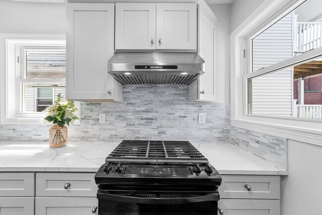 Building Photo - 2 Westerly St