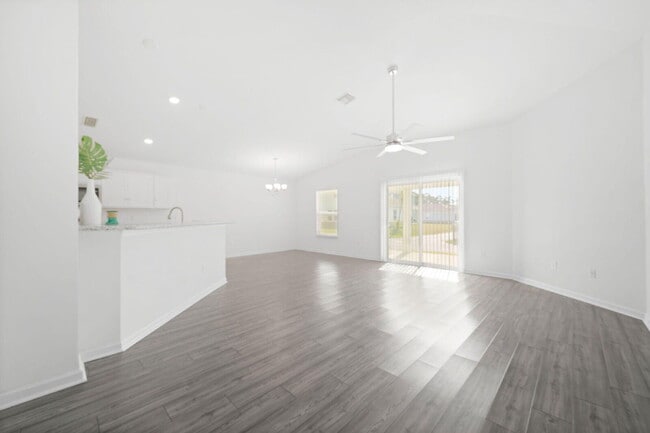 Building Photo - 146 Old Canoe Ln