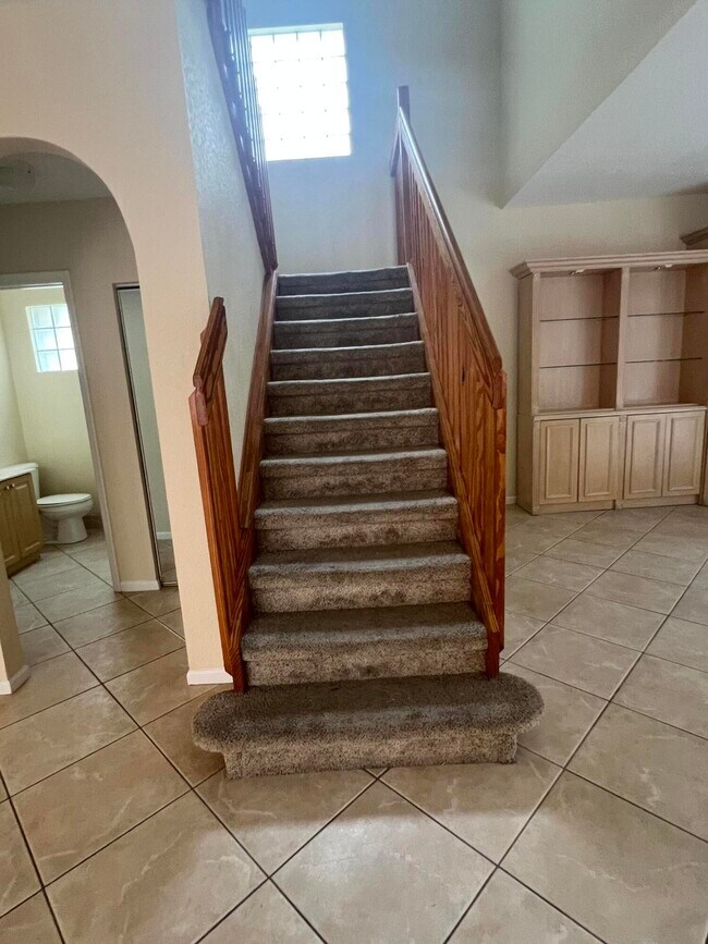 Building Photo - 315 NW 158th Ln