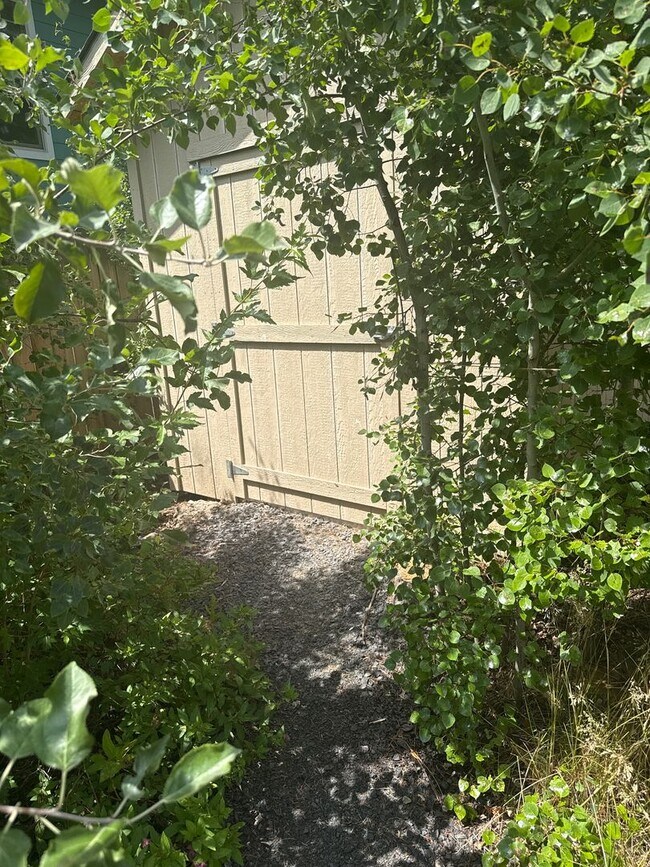 Building Photo - 20747 NE Angora Ct