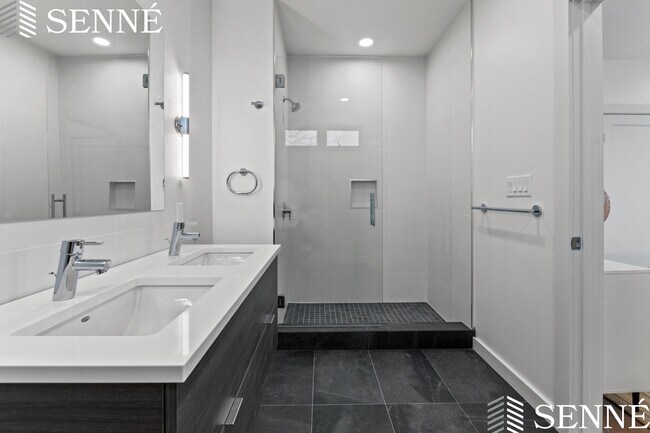 Building Photo - 87 Elmwood St