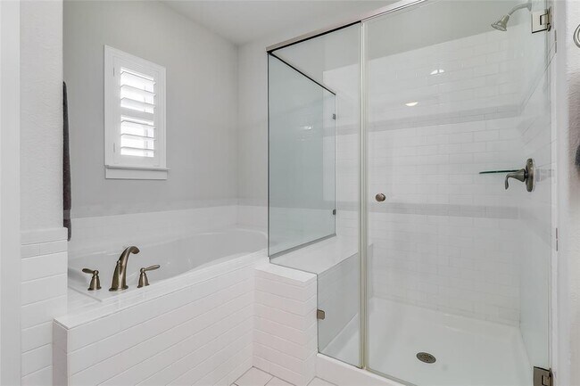 Building Photo - 4121 Berkman Dr