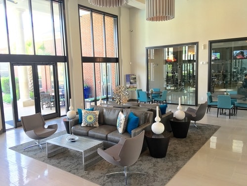 Building Photo - 3720 College Park Dr