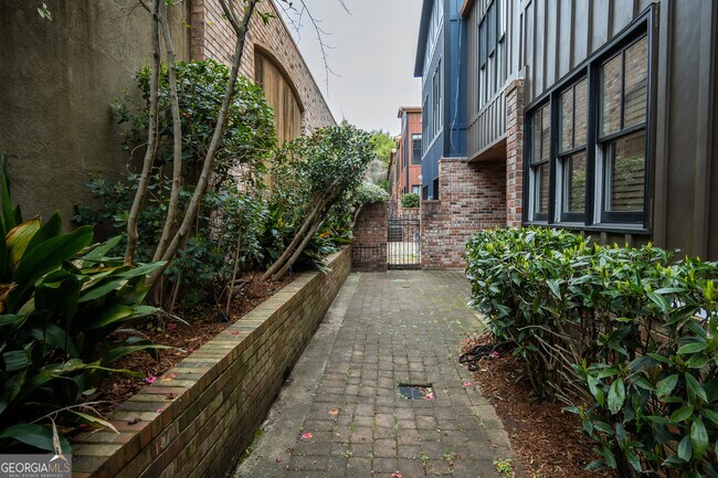 Building Photo - 118 Ruth Dr