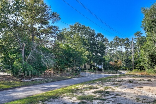 Building Photo - 34 Conifer Ct