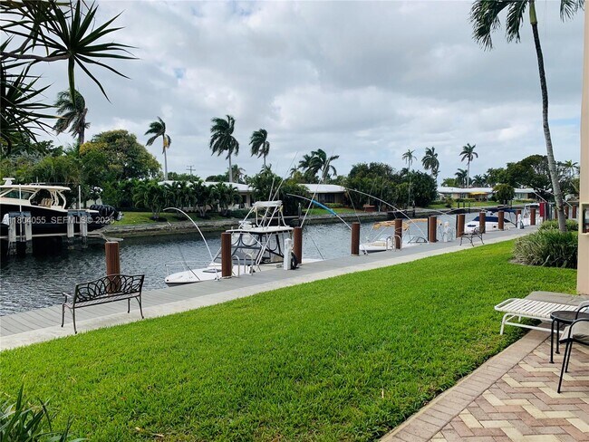 Building Photo - 1481 S Ocean Blvd