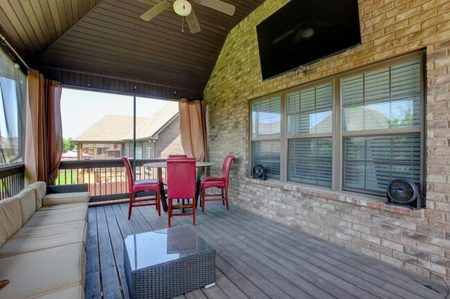 Building Photo - 2616 Browning Way