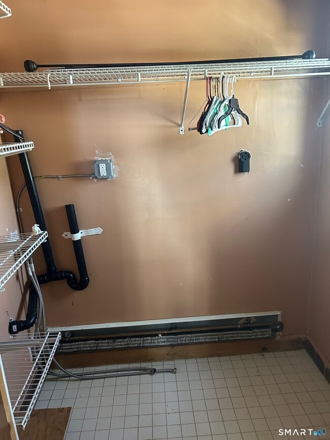 Building Photo - 82-84-84 Glendale Ave