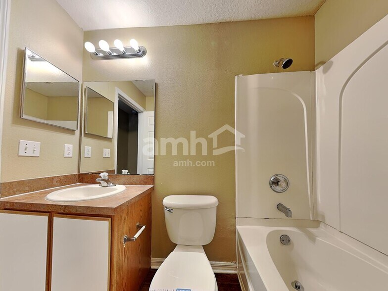 Building Photo - 15601 Sarcee Ct