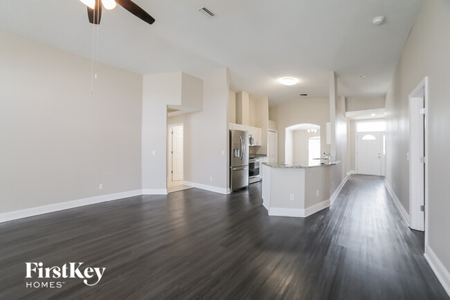 Building Photo - 9812 Cristina Dr