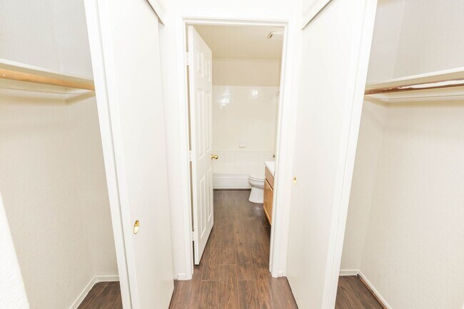Building Photo - Now Available for Rent 2 Bedroom at Vizcaya