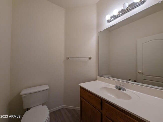 Building Photo - 5794 W Golden Ln