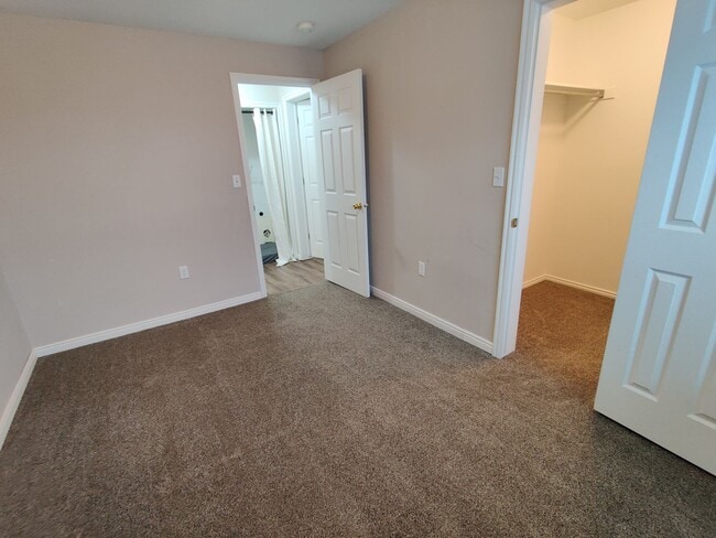 Building Photo - 137 W 600 N