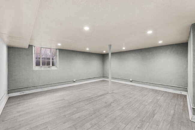 Building Photo - North Park Hill Bungalow!