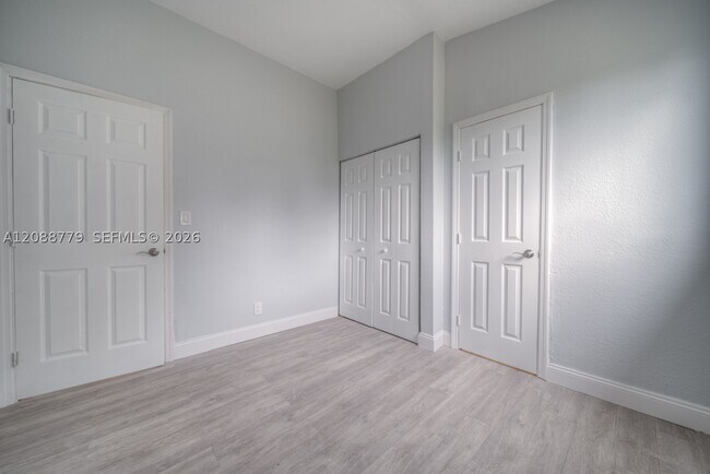 Building Photo - 17727 SW 103rd Ave