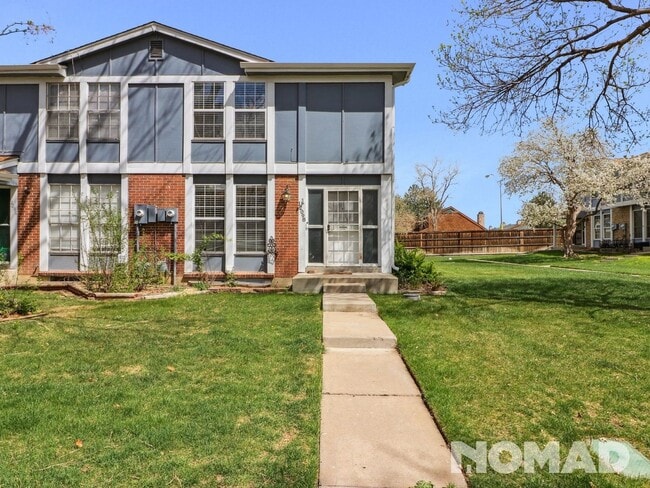 Primary Photo - 3 Bedroom Townhome in Aurora