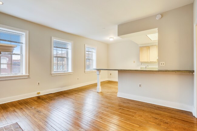 Building Photo - Junior League - 3039 M