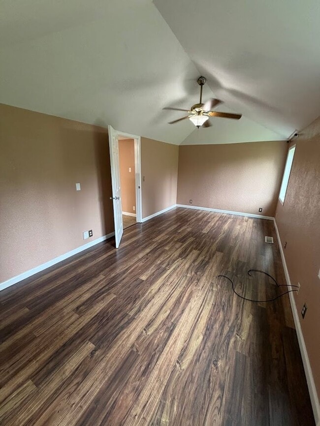 Building Photo - 3831 Duplex Ct SE