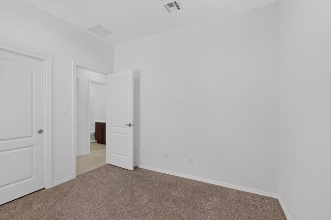 Building Photo - 280 Prism Ave SW