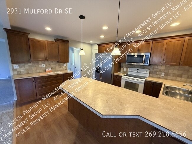 Building Photo - 2931 Mulford Dr SE