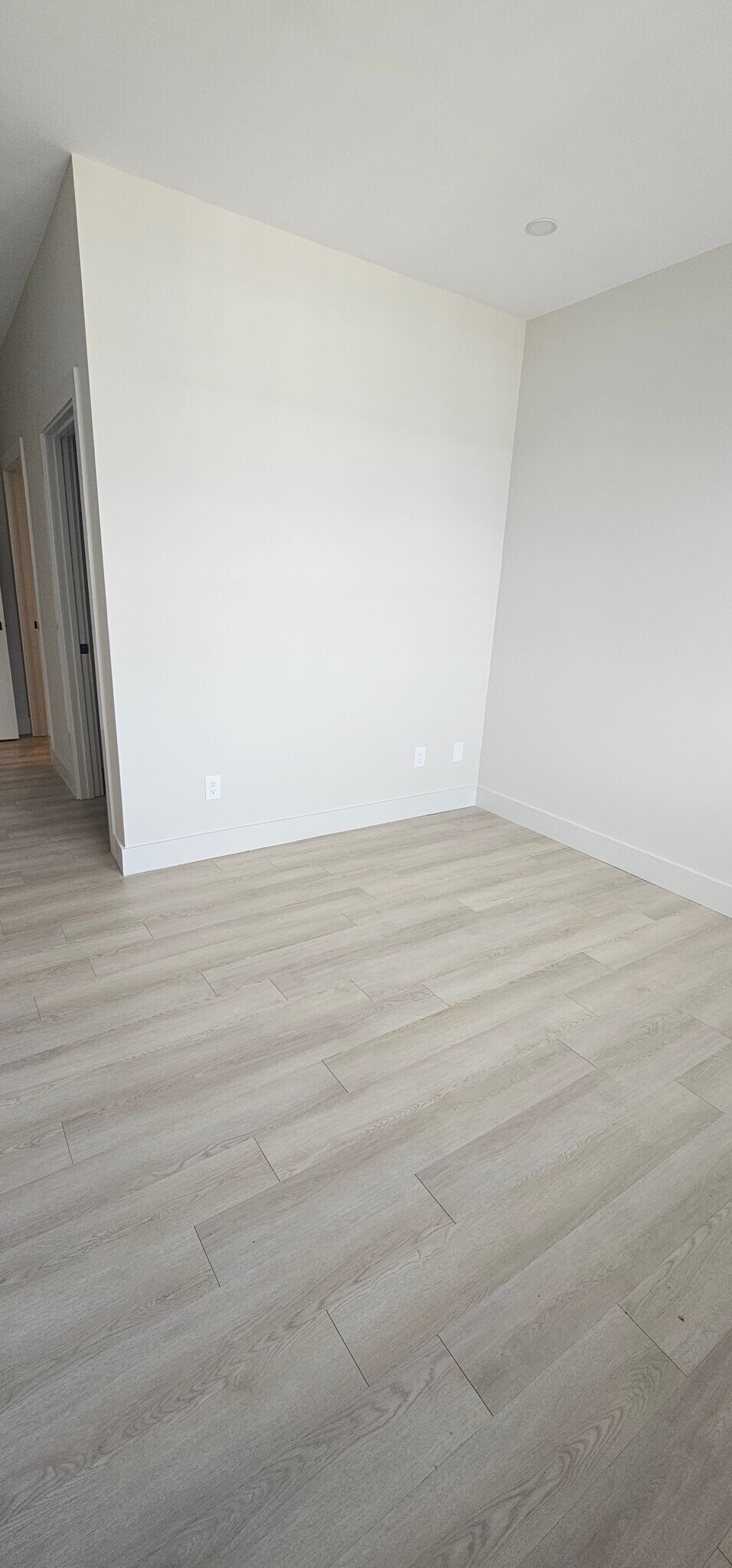 Building Photo - 160 Washington St