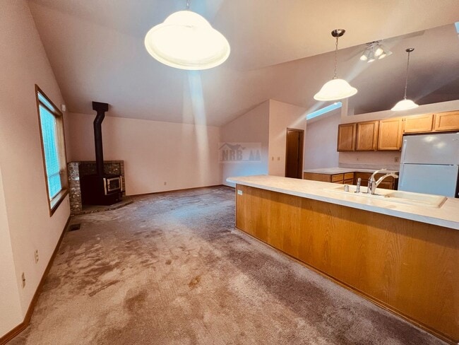 Building Photo - Absolutely Gorgeous Single Family Home located at Olympia!