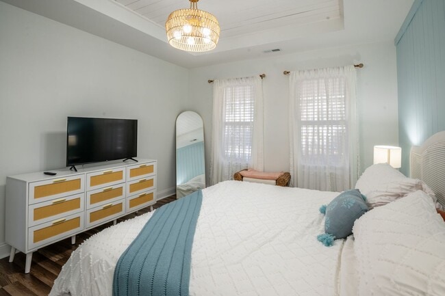 Building Photo - PLAN AND SECURE YOUR WINTER GETAWAY NOW, W...