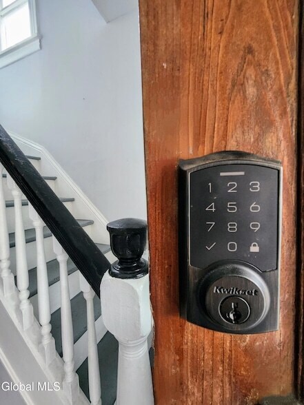 Building Photo - 11 Ingersoll Ave