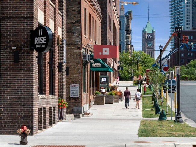 Building Photo - 401 N 2nd St