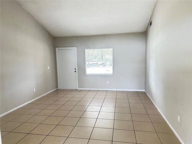 Building Photo - 2416 Alister Ct