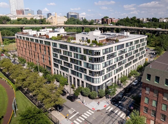 Building Photo - 255 BRUNSWICK Ave