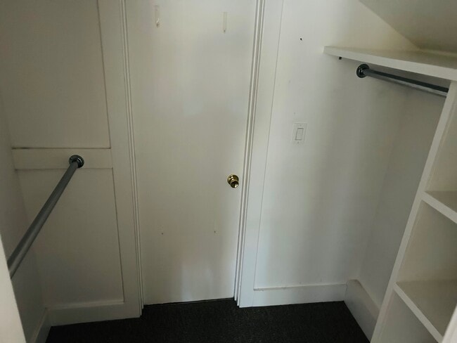 Building Photo - 11 Elliott Pl