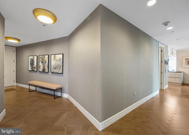 Building Photo - 1414 S Penn Square
