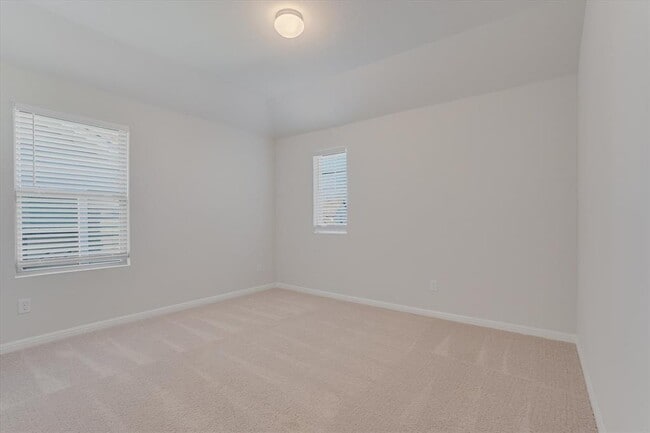 Building Photo - 168 Kings Cyn Dr