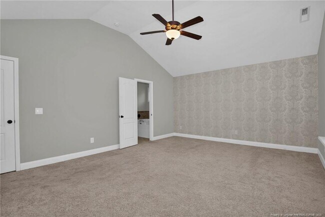 Building Photo - 110 Pinecrest Dr