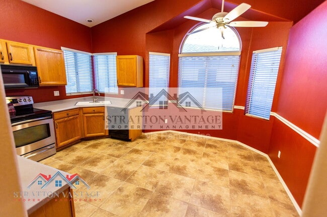 Building Photo - 4831 W Kristal Way