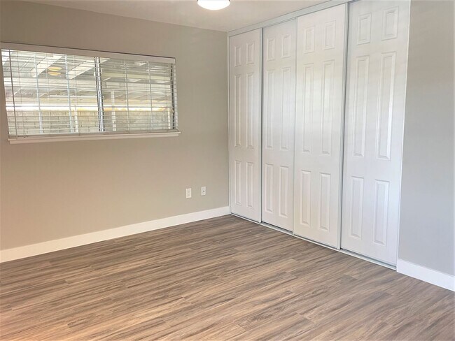 Building Photo - Adorable Riverside Single Story- Just in time for Summer!