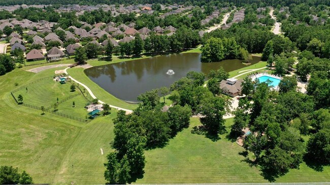 Building Photo - 1055 Forest Haven Ct