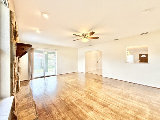 Building Photo - 2701 56th Ln N