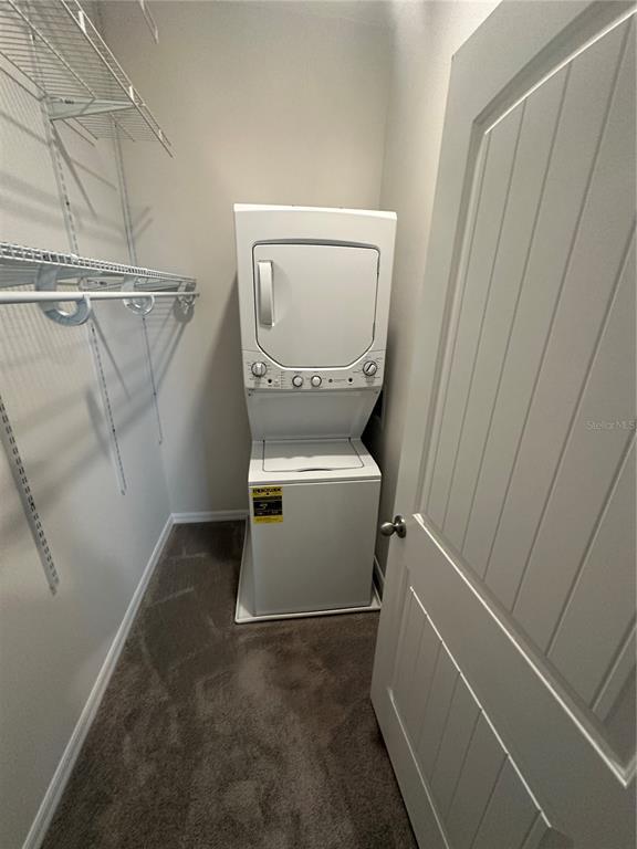 Building Photo - 1996 N Old Killarney St