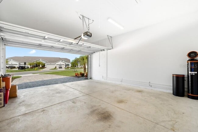 Building Photo - 8118 Tethys Ct