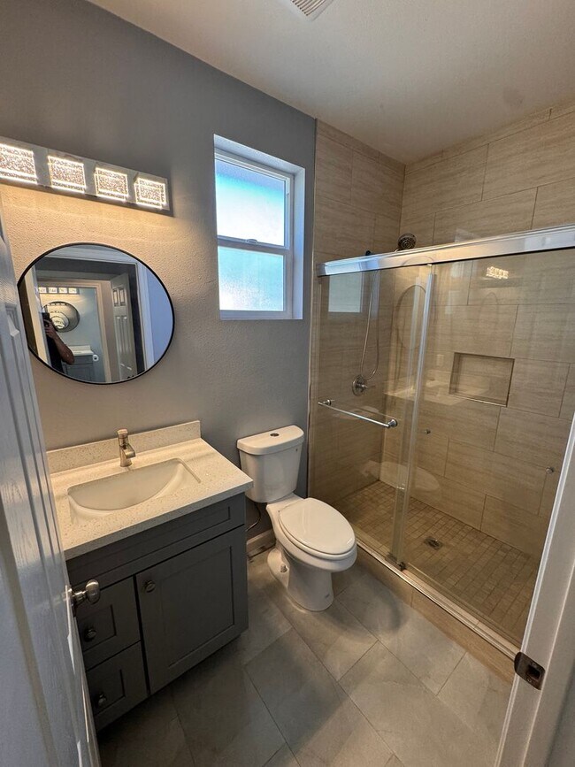 Building Photo - ADU Garden Grove