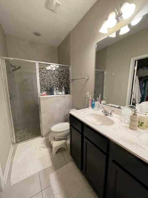 Building Photo - 222 Amistad Dr
