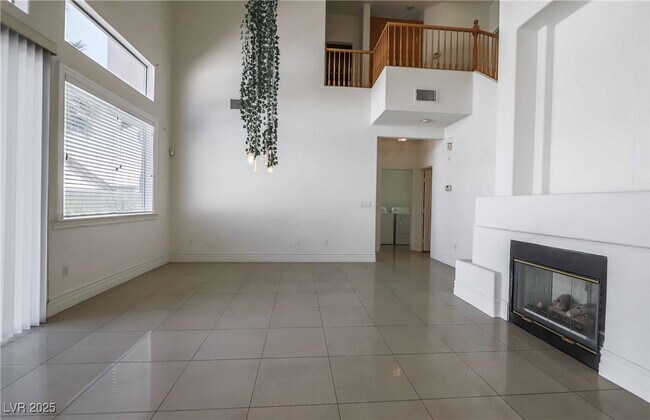 Building Photo - 212 Waterton Lakes Ave
